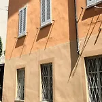 Daire Con Piccolo Giardino