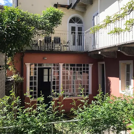 Apartment Modern With Garden On Maggiore