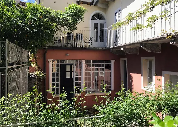 Apartament Con Piccolo Giardino